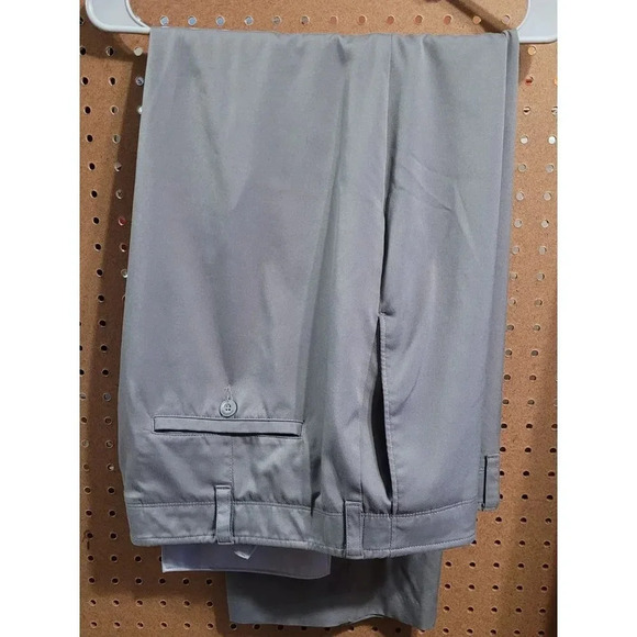 Pro Tour Men's Golf Slacks, Pants Gray 42 x 30 Excellent Preowned Condition - Picture 4 of 4